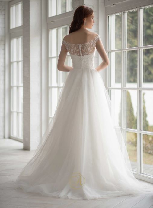 Why Are Most Wedding Dresses White?